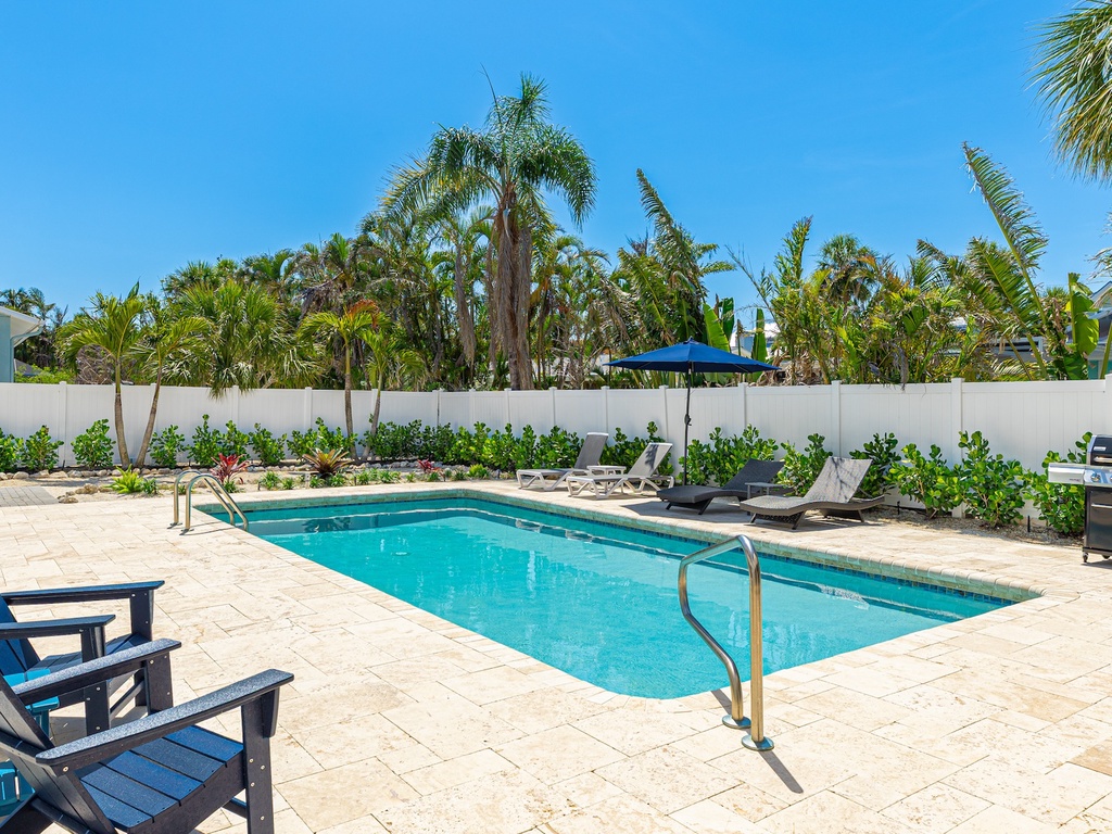 Poolside Seating, Outdoor Grill