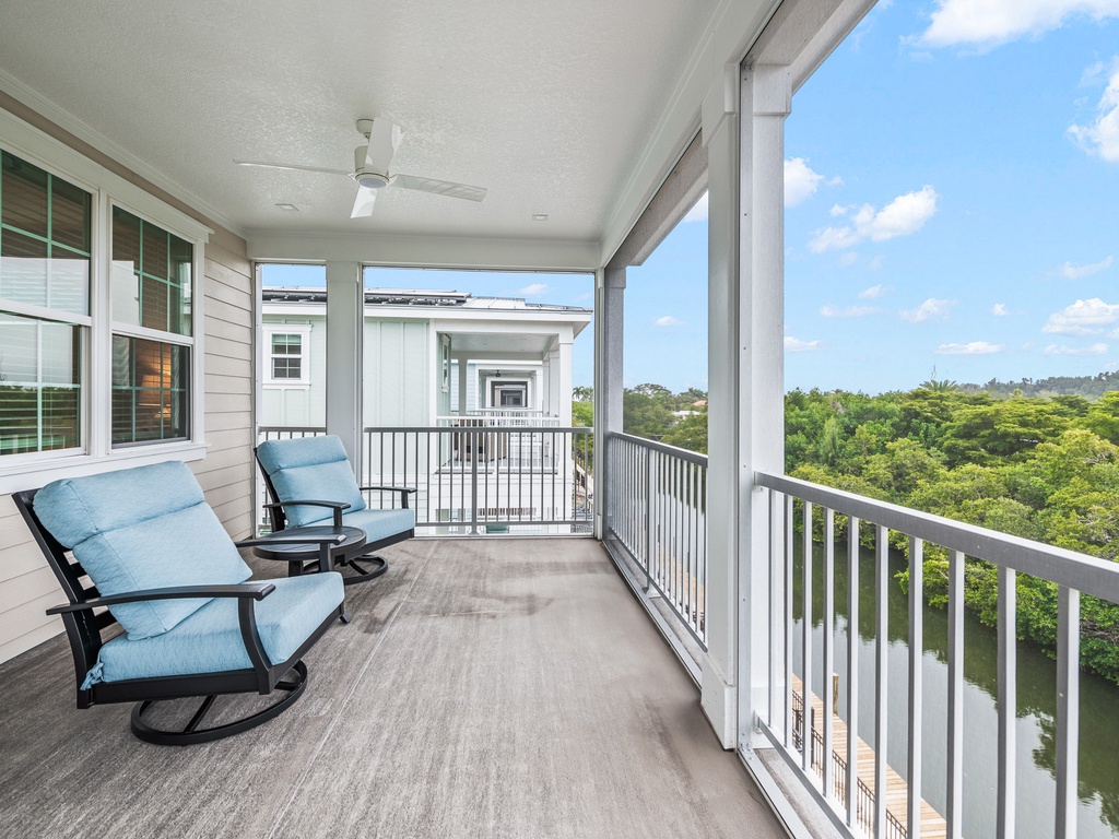 Primary Bedroom, King