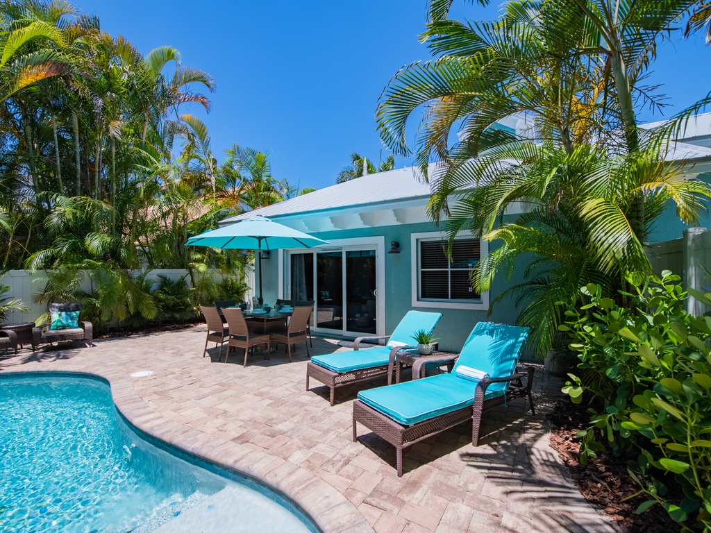 Outdoor Pool and Lounge