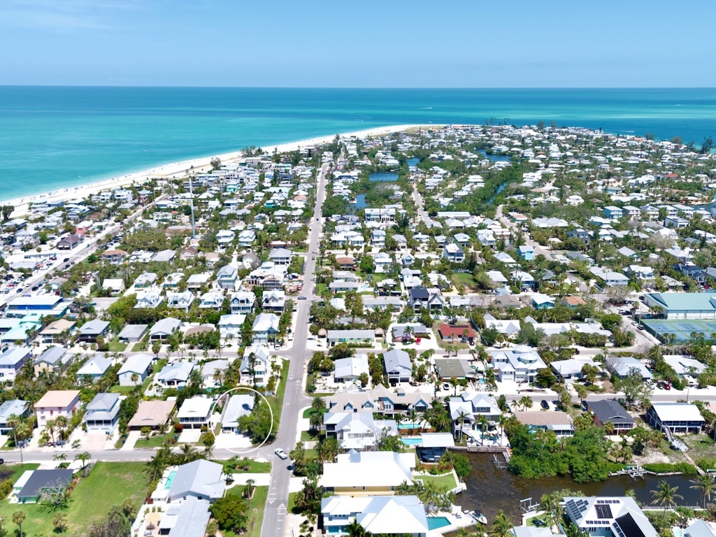 Aerial view of the island’s charming beach community.