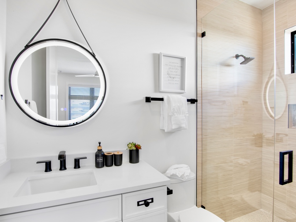 Sixth Bathroom, Ensuite