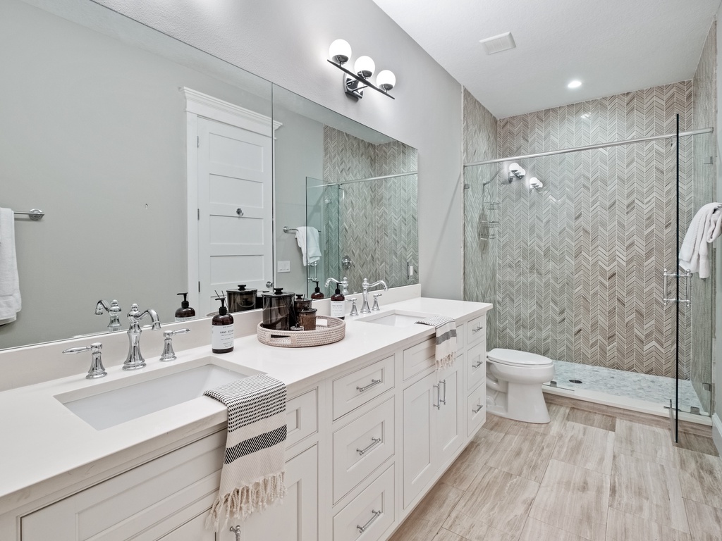 Primary Bathroom, Ensuite