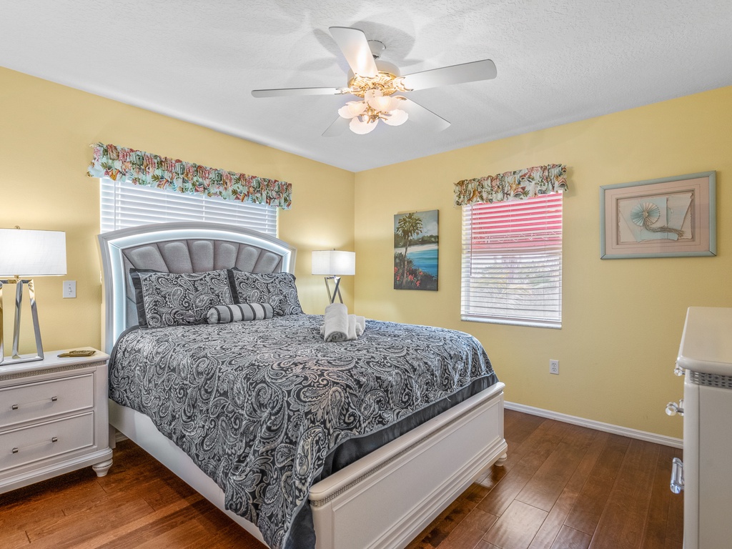 Third Bedroom - Queen