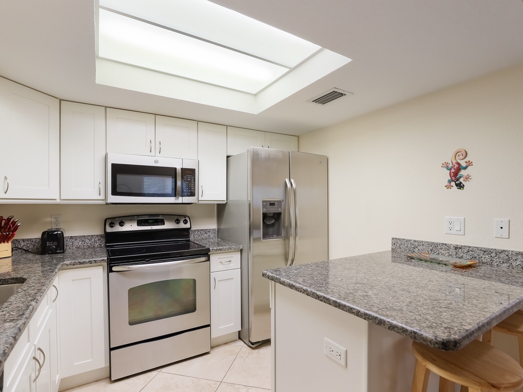 Fully equipped modern kitchen