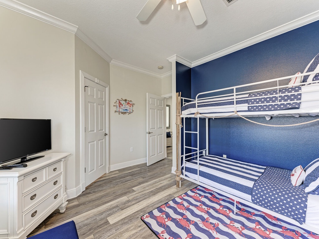 Fourth Bedroom - Twin Bunk Bed with Ensuite Bath