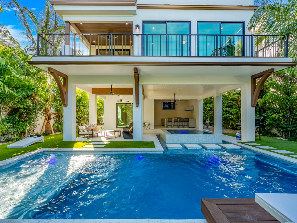 Private Pool and Spa