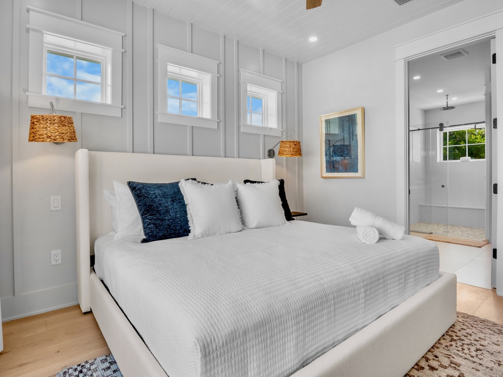 Primary Bedroom, King bed