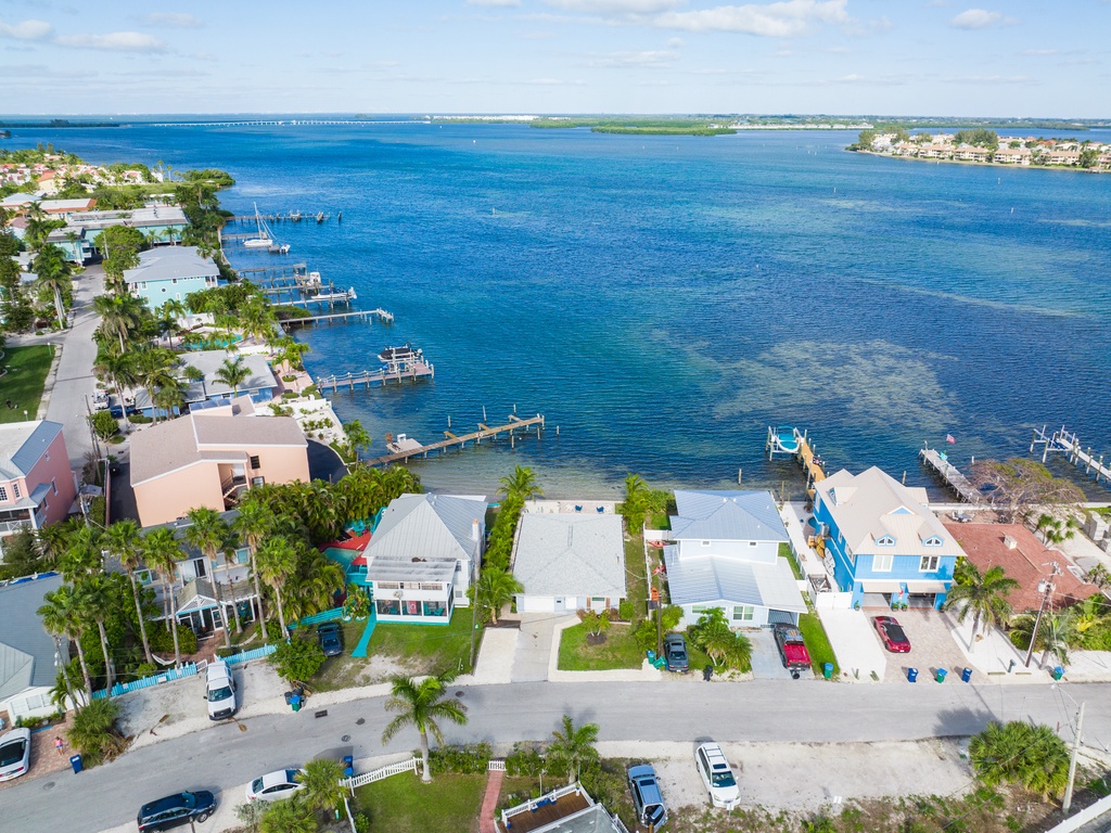 Bay 2 Beach Too by AMI Locals