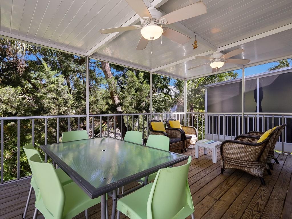 Balcony - Outdoor Dining