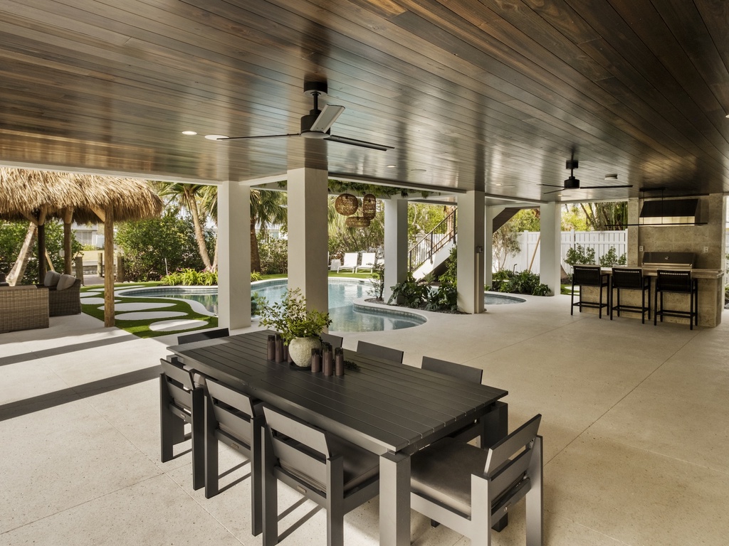 OutdoorDining