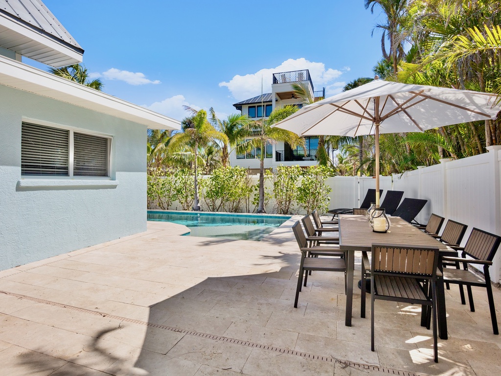 Poolside Dining Area