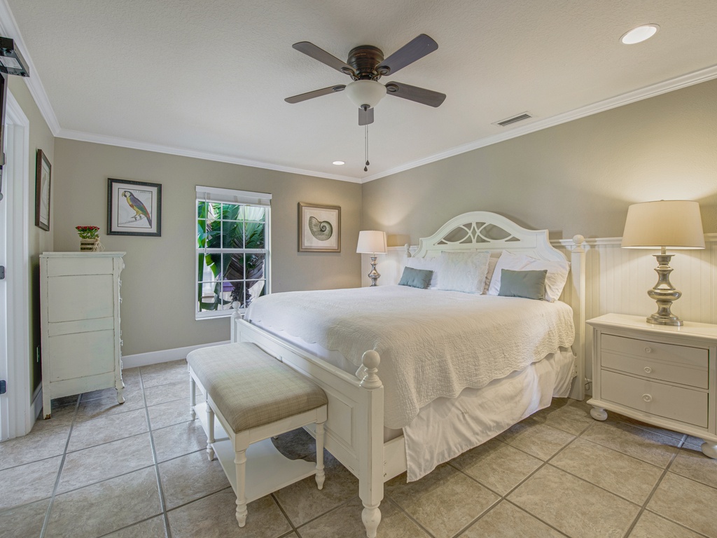 Second Bedroom - King