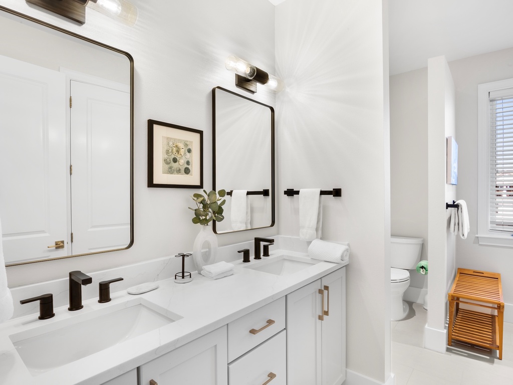 Primary Bathroom, Ensuite