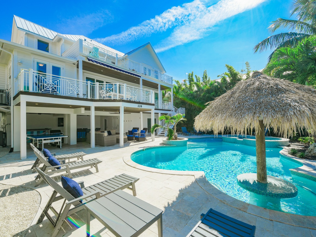 Serenity Beach - AMI Locals