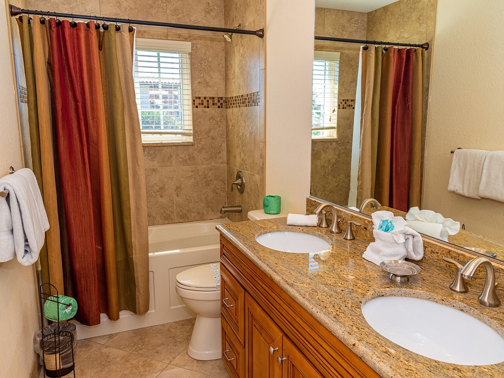 2nd floor shared guest bathroom