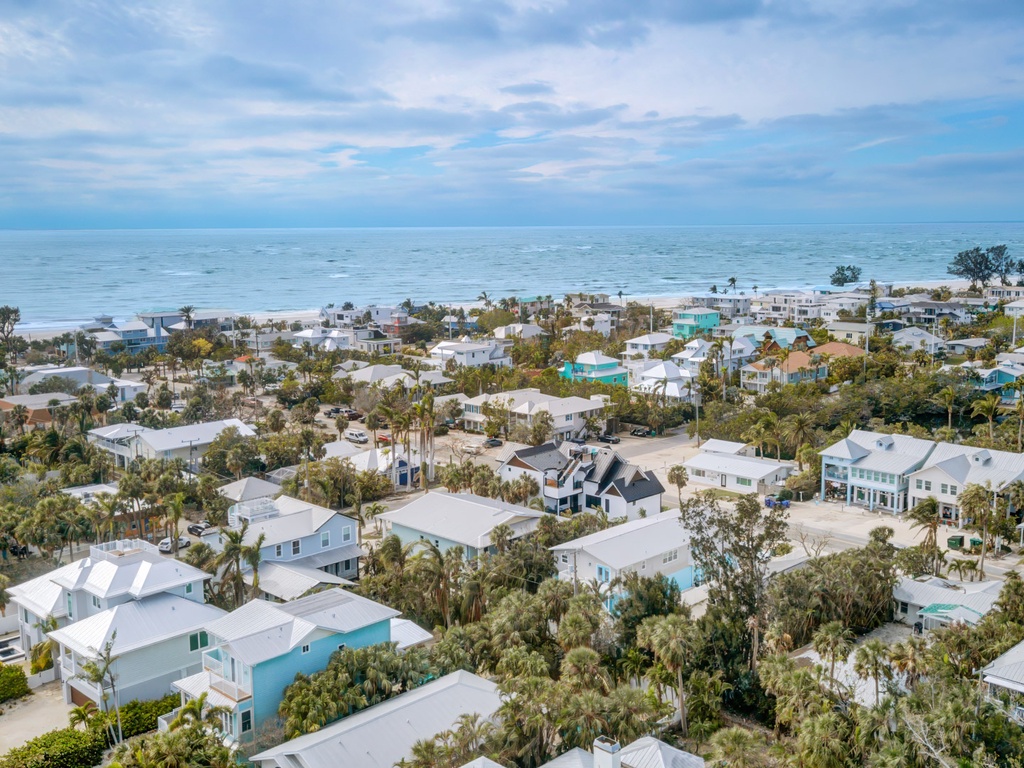 Cloud Nine On Pine by Anna Maria Island Accommodations
