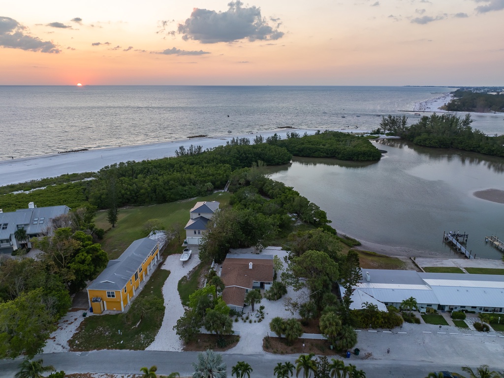 Gulf Breeze Getaway by AMI Locals (13)