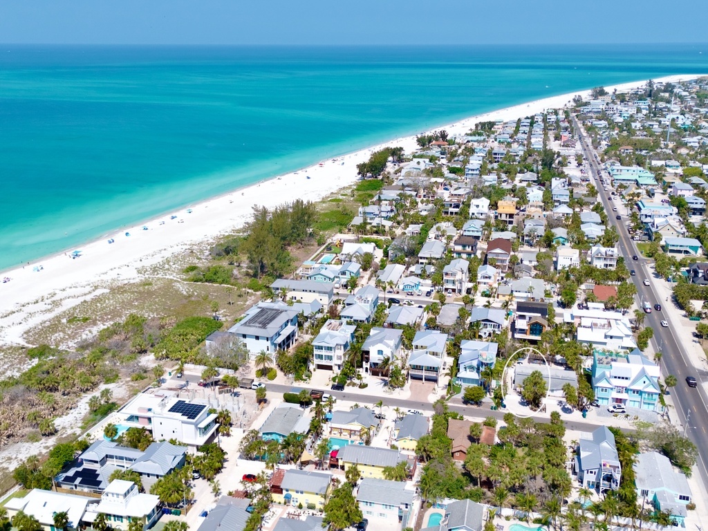 Sugar Plum Beach West by Anna Maria Vacations
