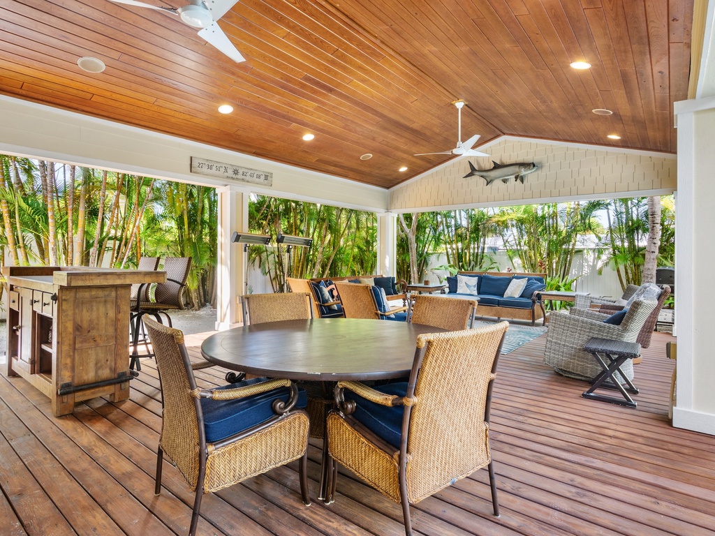 Outdoor Dining Area