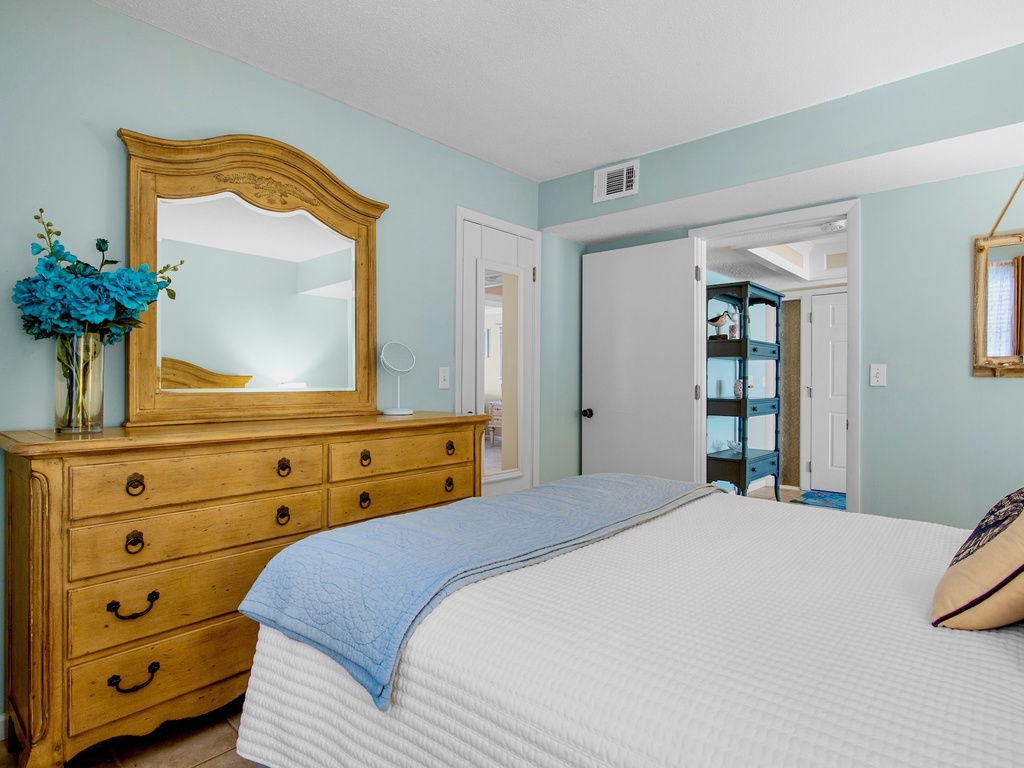 Primary Bedroom, King