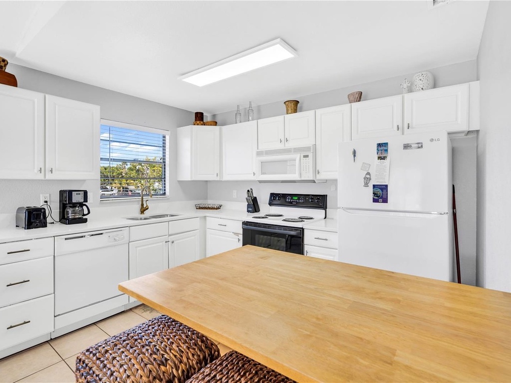 Kitchen with Appliances