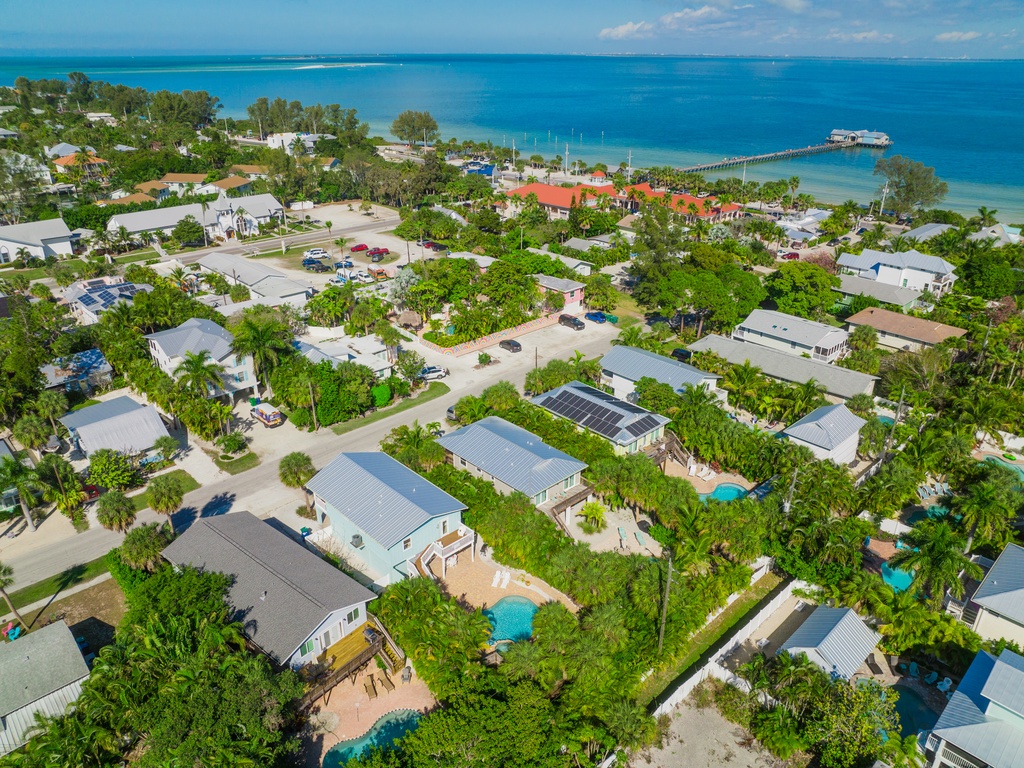 AMI Breeze by AMI Locals