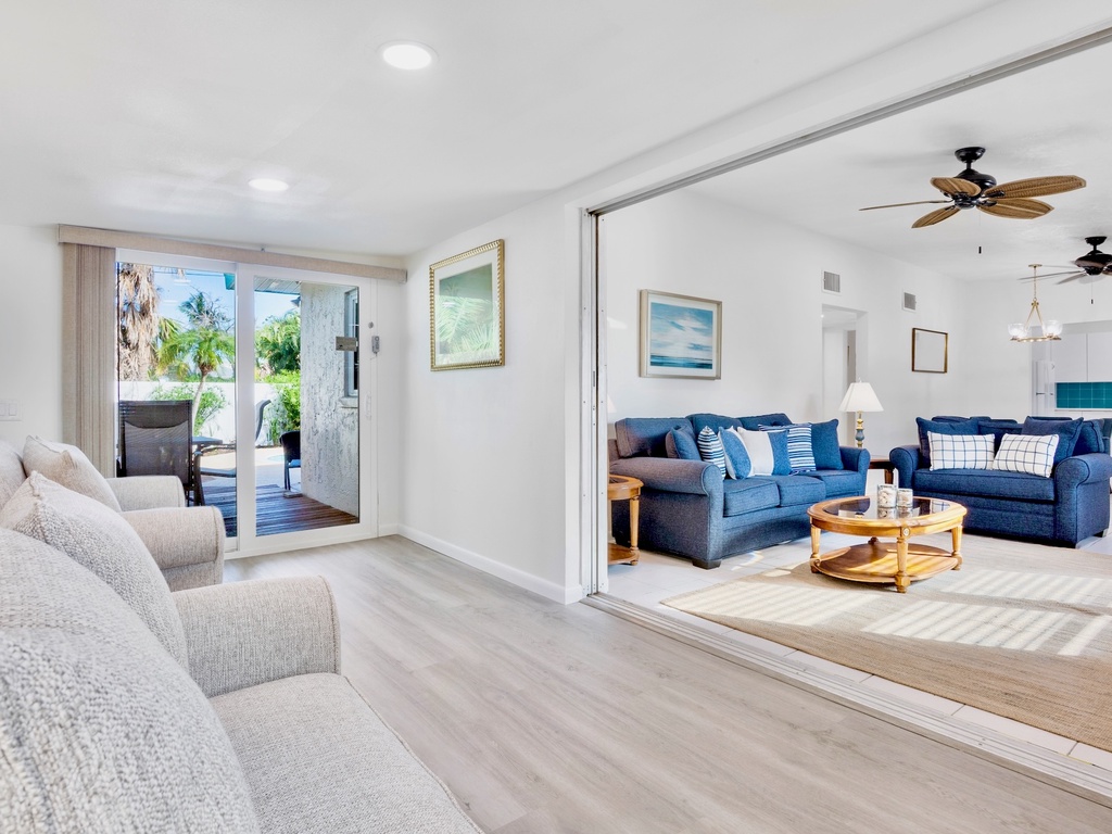 Living Area - Seating