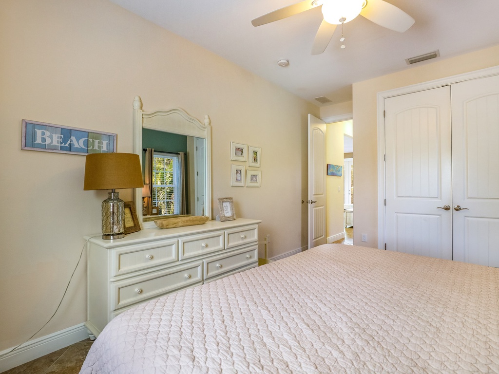 Additional Bedroom - 2nd floor - King