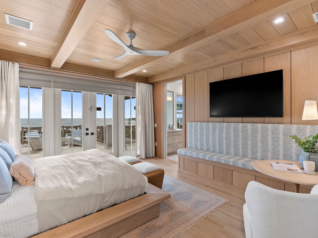 Primary Bedroom, King Bed, Ensuite Bathroom