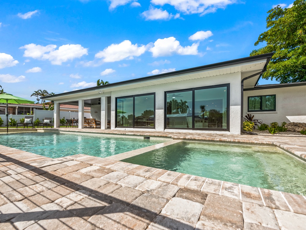 Private Pool and Spa