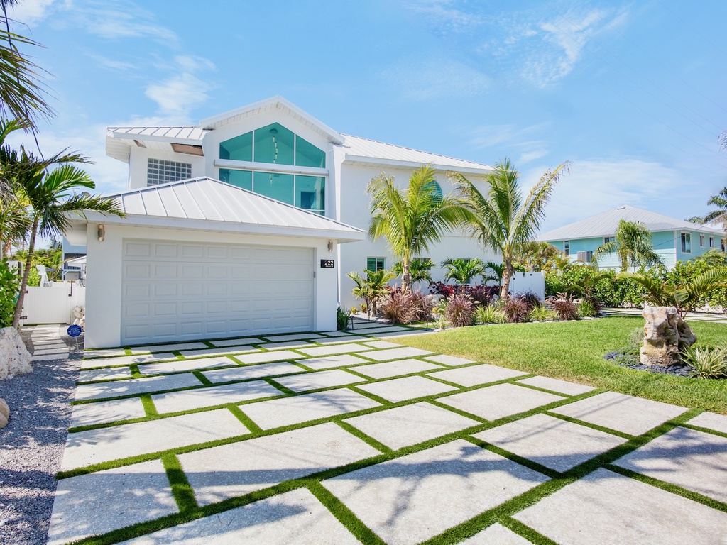 Island Life Villa by AMI Locals