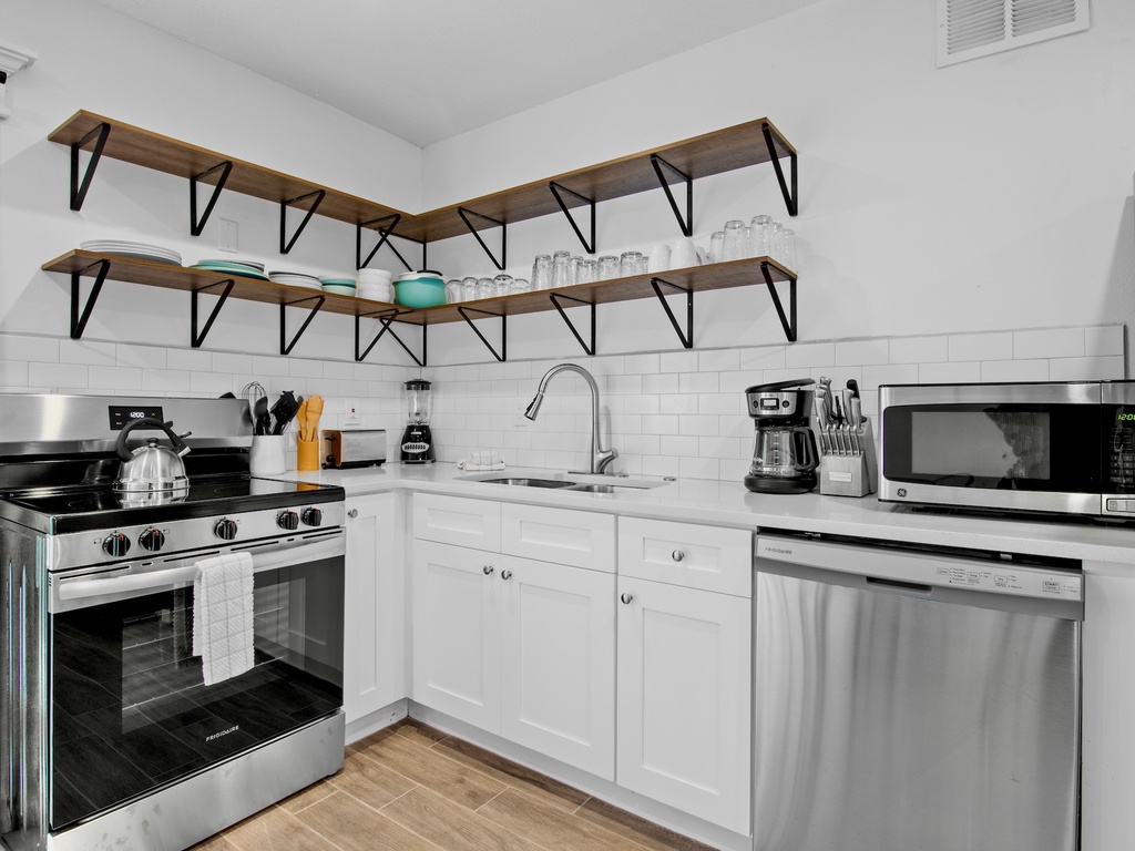 Fully equipped modern kitchen