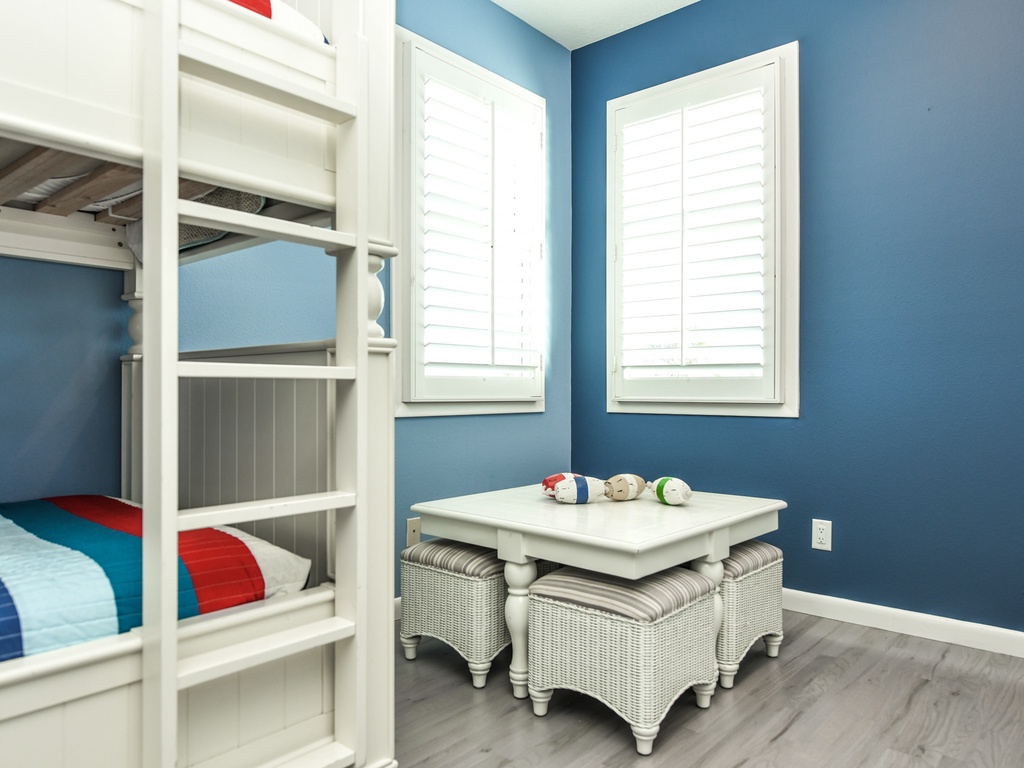 Fifth Bedroom, Two Singles, Twin/Twin Bunk