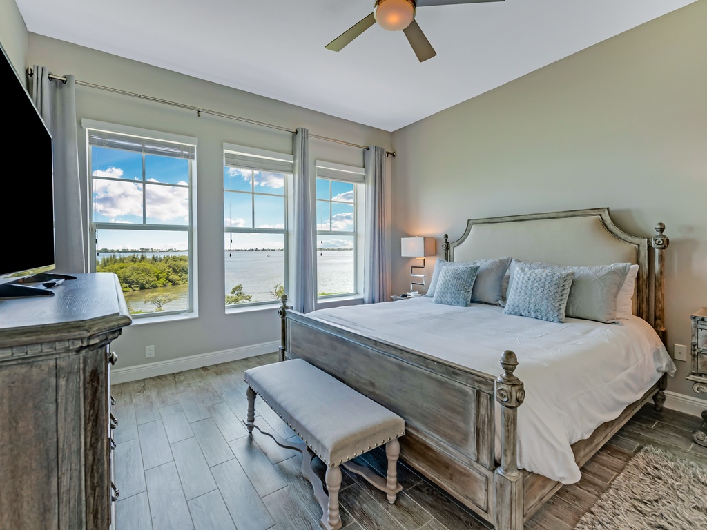 Primary Bedroom - King