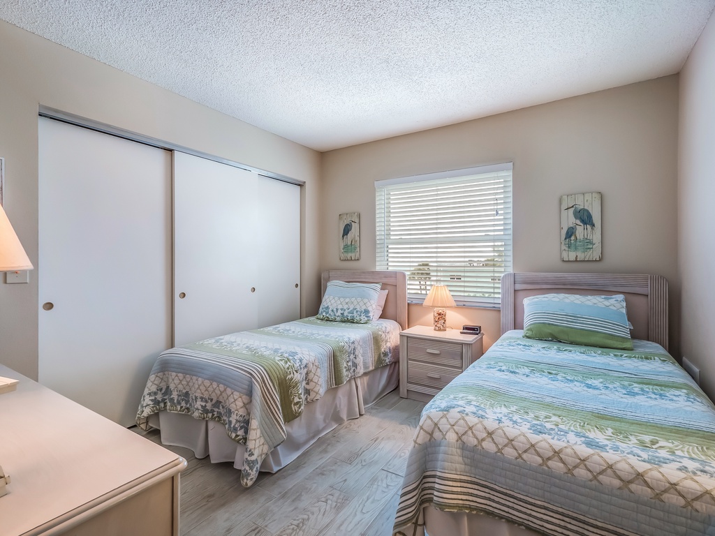 Additional Bedroom - Two Twins