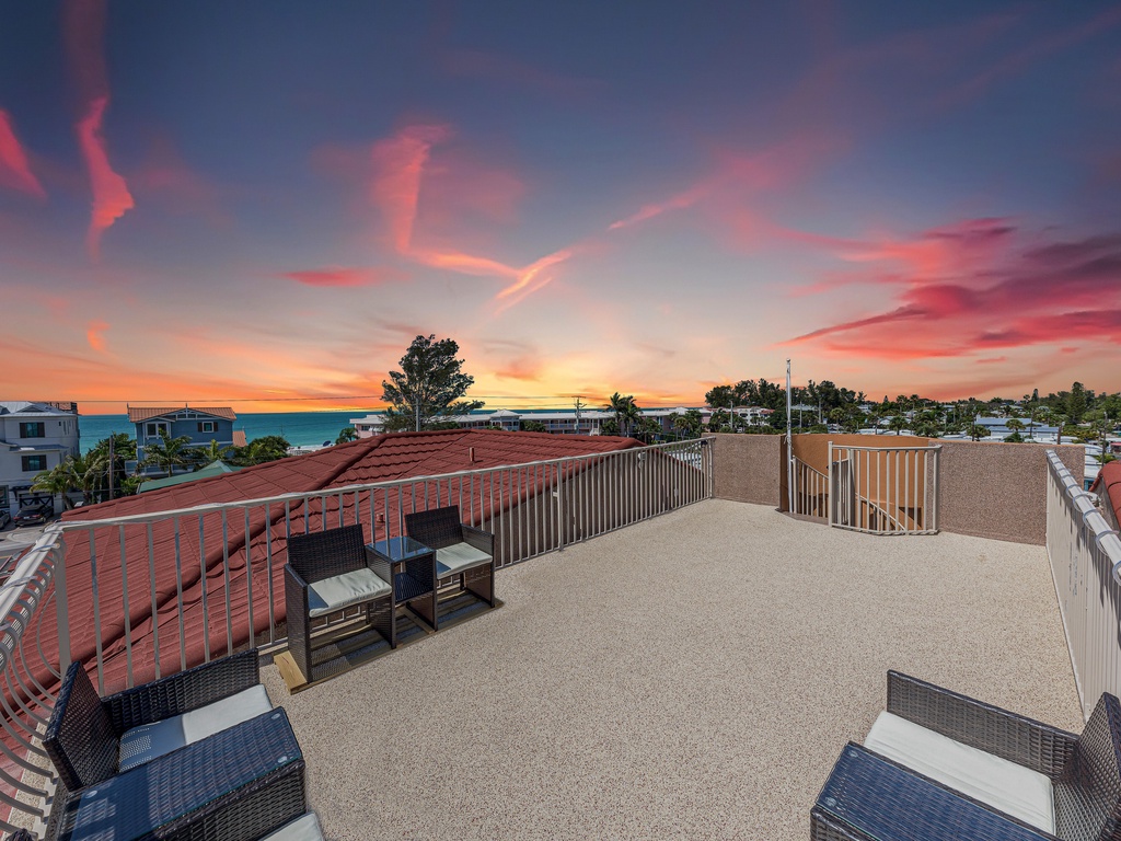 Roof Top Deck - with beach views