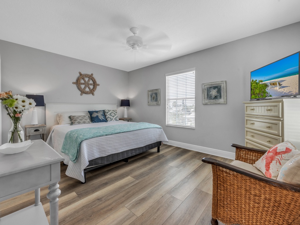 Second Bedroom - King