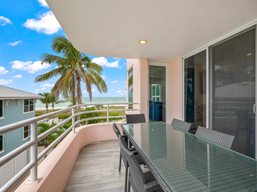 Balcony with Seating Space