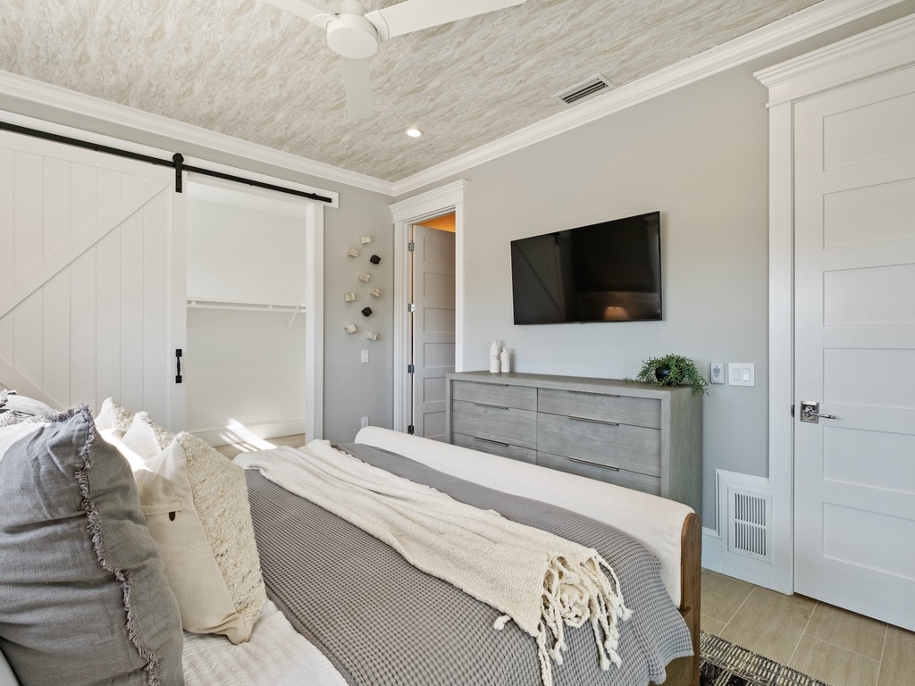 Primary Bedroom, King