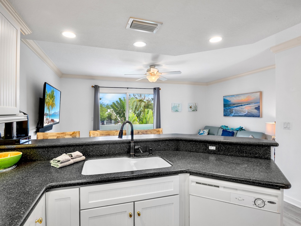 Kitchen with access to the living area