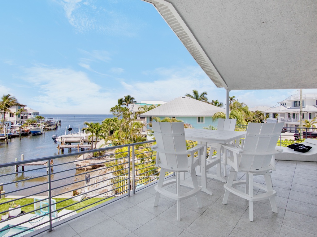 Balcony, Dining Area