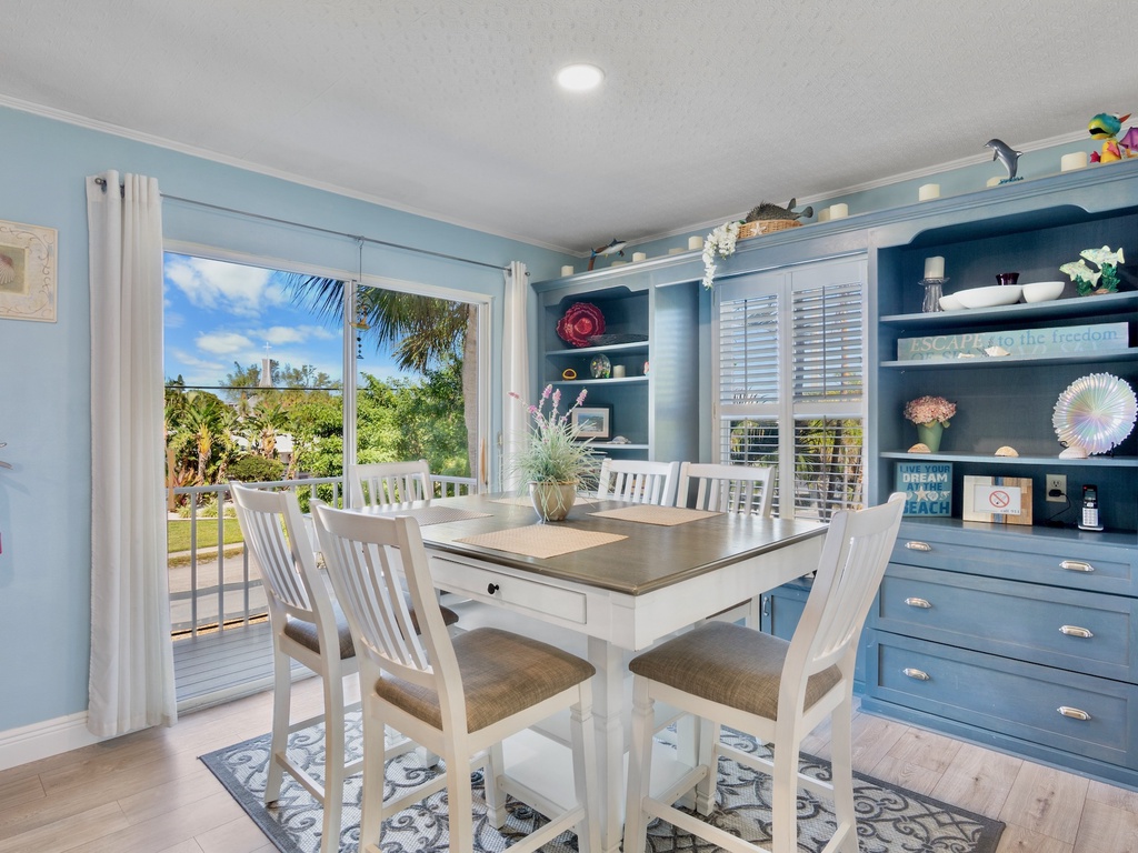 Dining room and tropical garden views