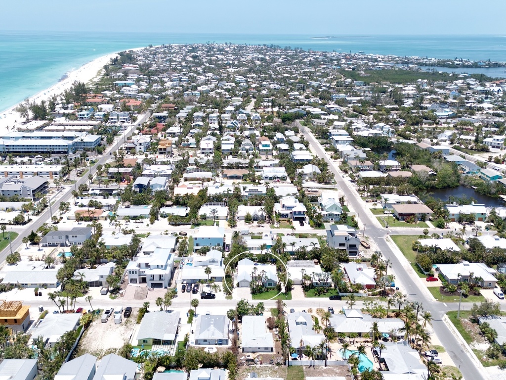 Island Chic by Anna Maria Island Accommodations