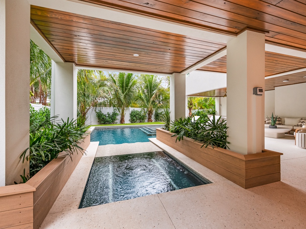 Private Pool and Spa