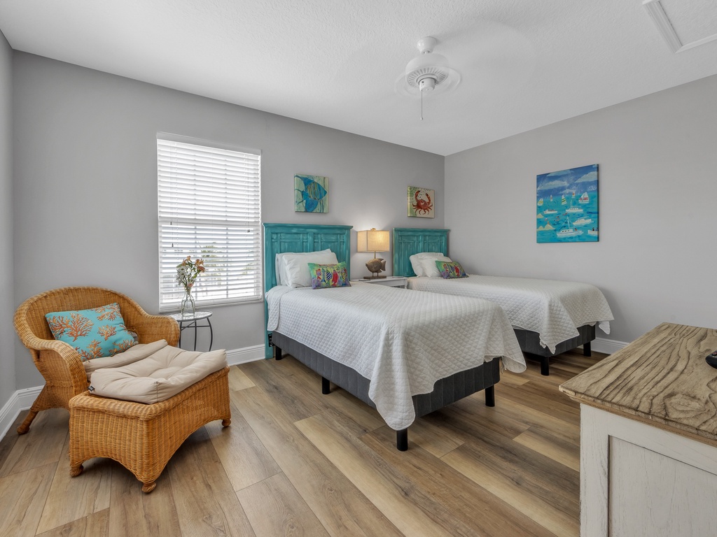 Third Bedroom - Two Twins