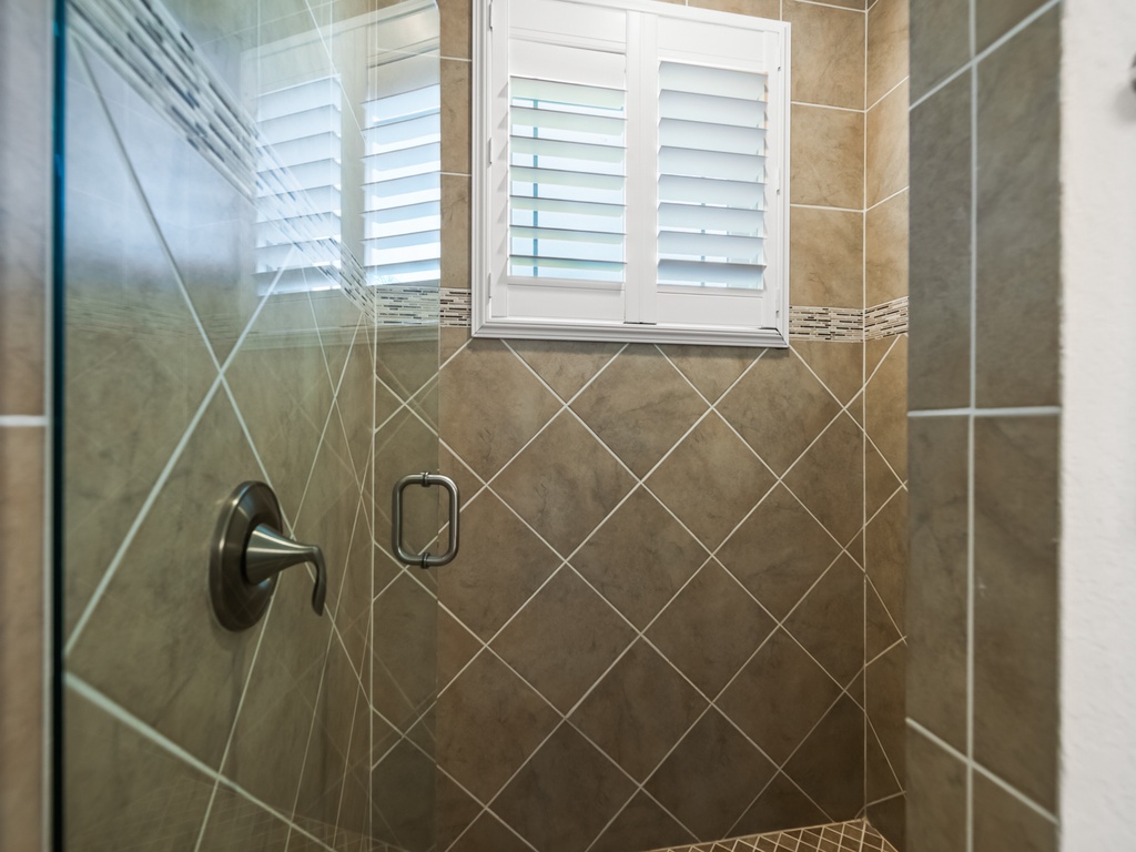 Fourth Bedroom - Ensuite Bathroom