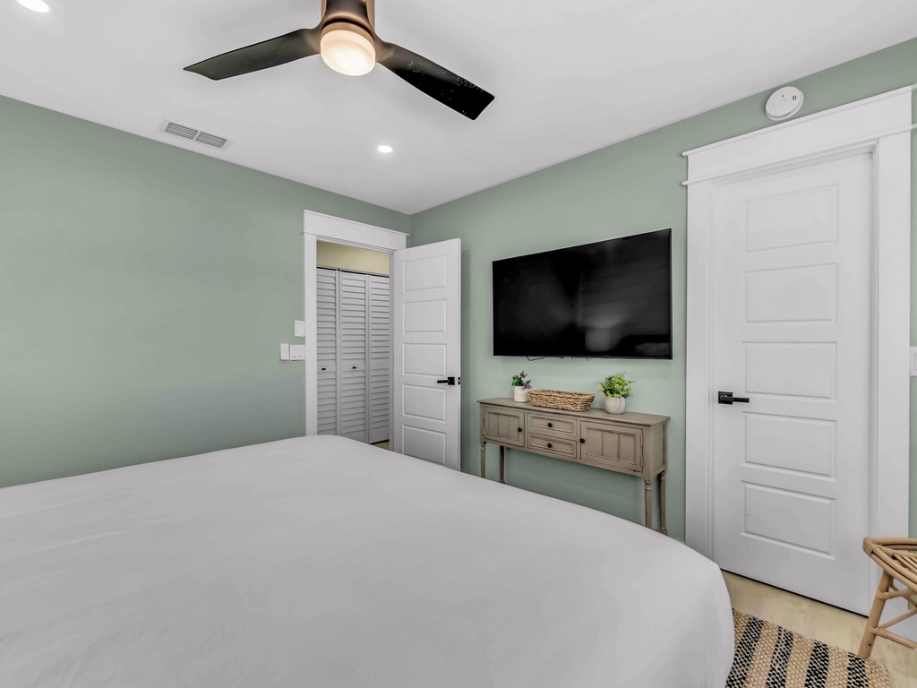 Second Bedroom - King