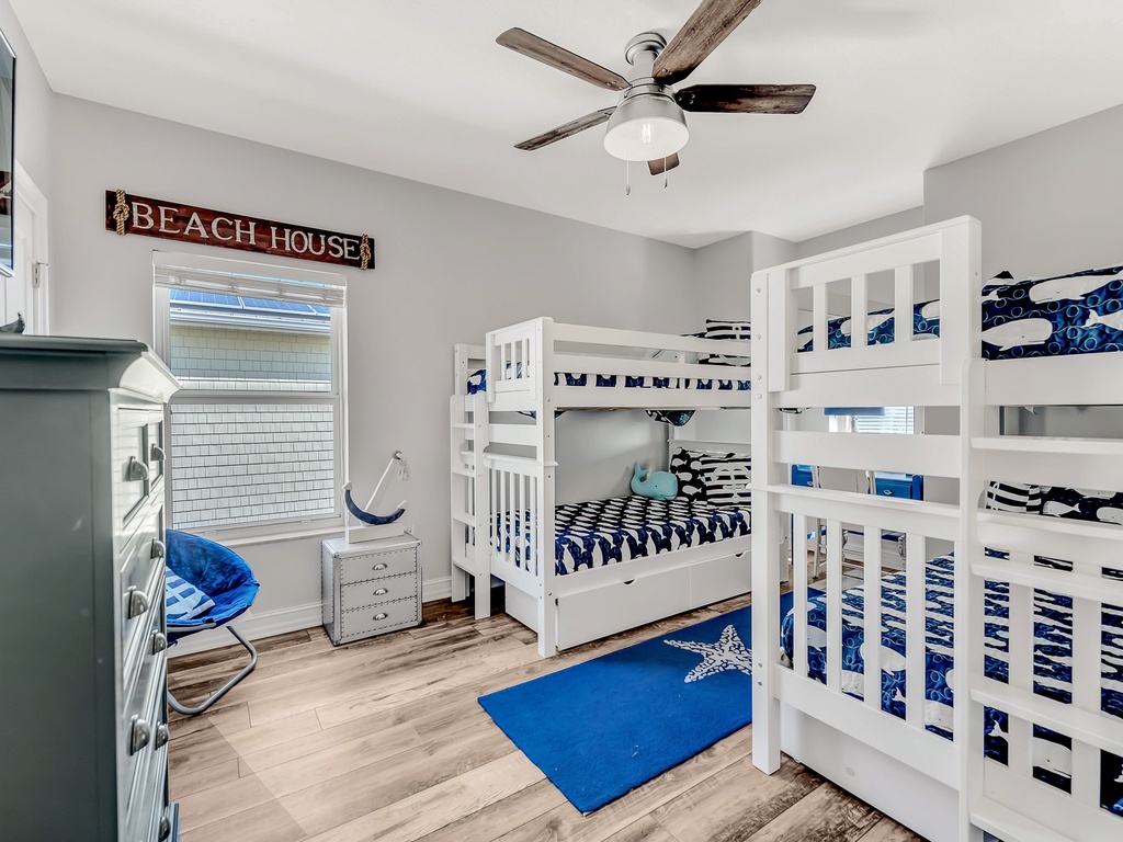 Fourth Bedroom - Two Twin Bunks