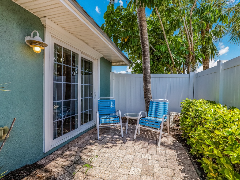 Patio With Seating