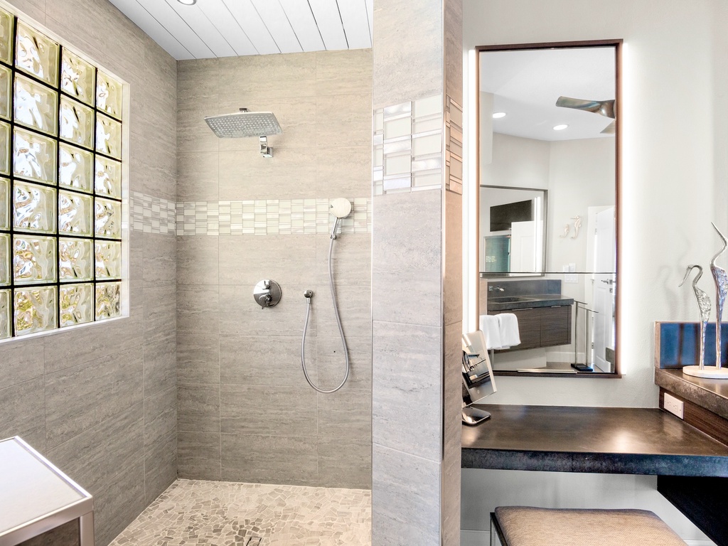 Primary Bathroom, Ensuite